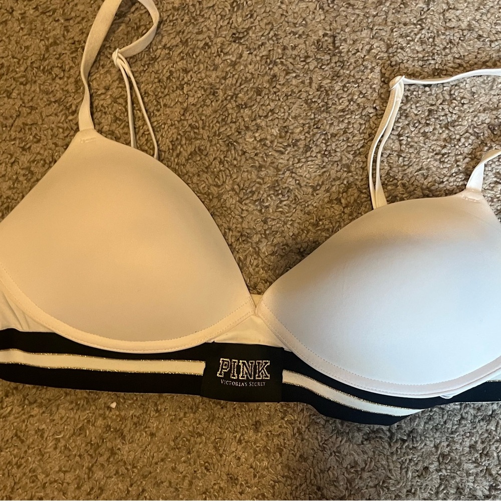 PINK Victoria's Secret wear everywhere wireless Push Up Bra White